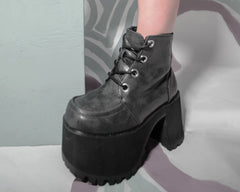 T.U.K. Shoes A8663L Distressed Ankle Nosebleed Boot