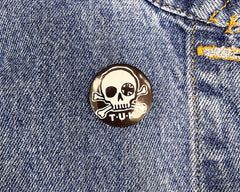 T.U.K. Shoes P0034 Black & White Skull Logo Pin P0034-OS
