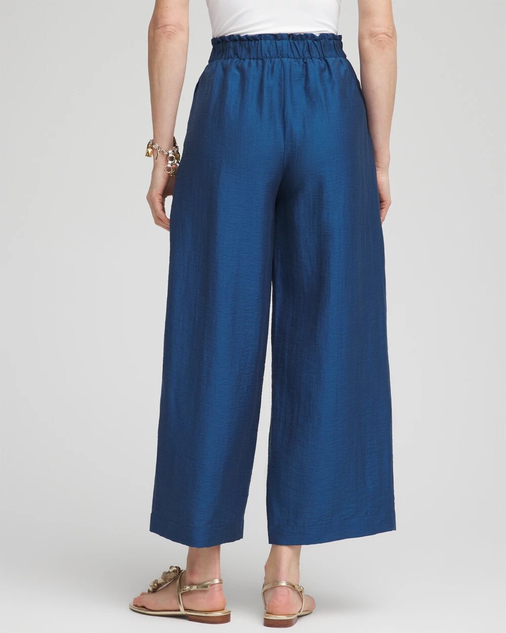 Chico's Lightweight Wide Leg Cropped Pants