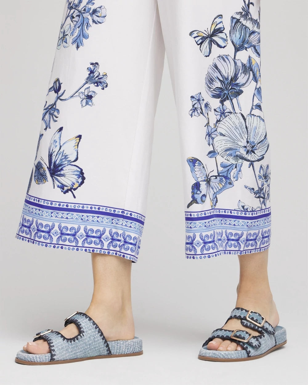 Chico's Butterfly Pull-On Linen Cropped Pants