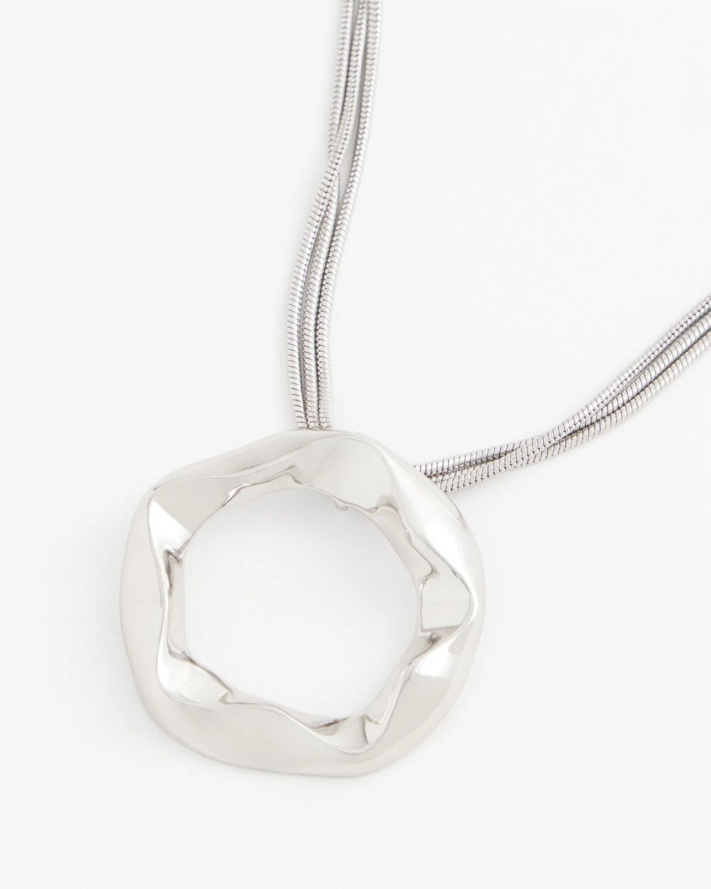 Chico's Short Circle Pendant Necklace