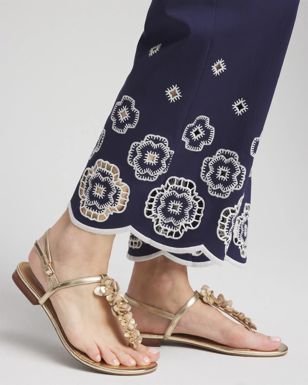 Chico's Petite Brigitte™ 180 Embroidered Wide-Leg Cropped Pants