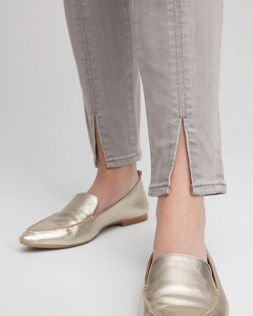 Chico's Petite Silver Pull-On Slim Ankle Jeggings