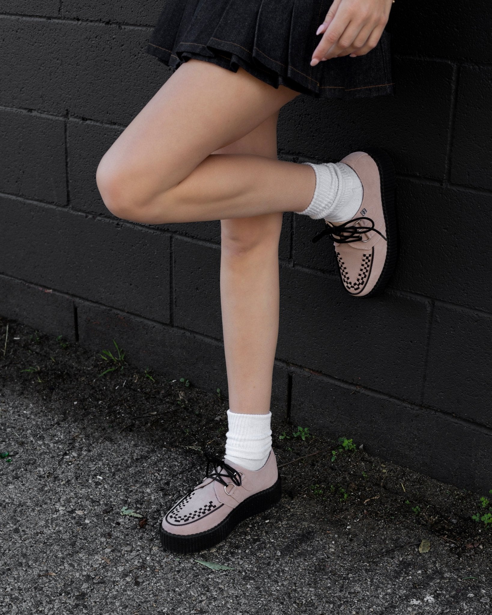 T.U.K. Shoes V3467 Misty Rose Suede Viva Mondo Creeper
