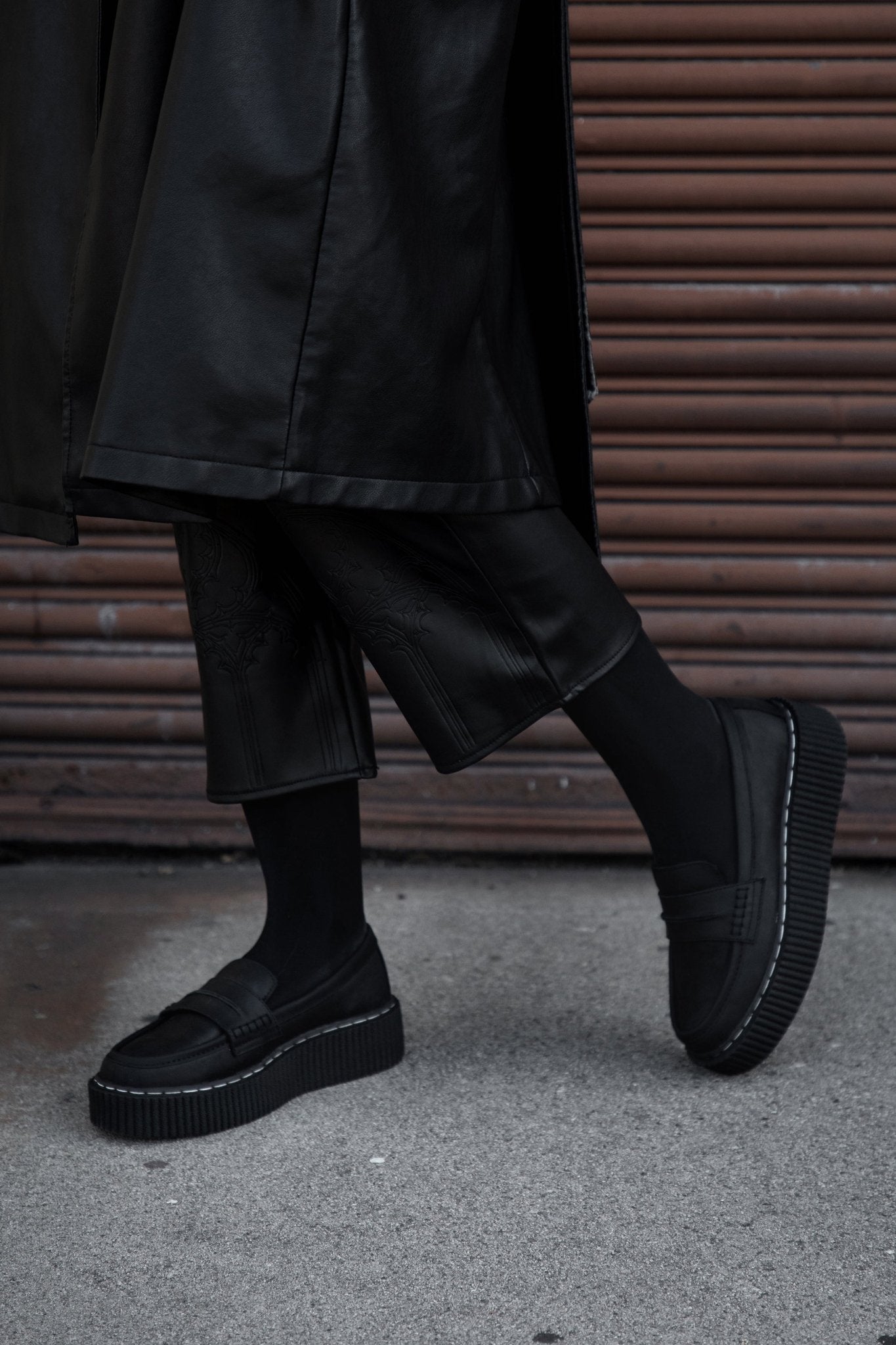 T.U.K. Shoes G3450 Black Waxy Leather Loafer Vintage Creeper