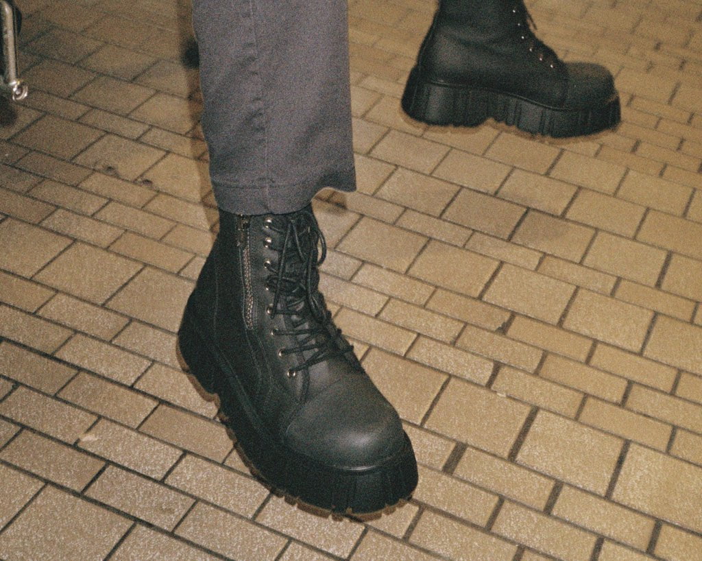 T.U.K. Shoes T2331 Black 8-Eye Anarchic Airship Boot