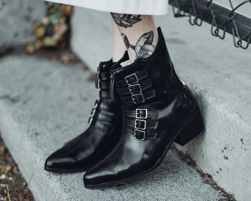T.U.K. Shoes T2301L Black Victorian Anarchic 6-Buckle Pointed Boot