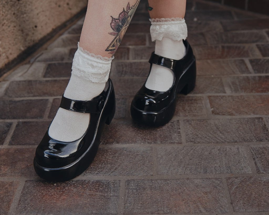 T.U.K. Shoes A3218L Black Liquid Bubble Mary Jane Platform