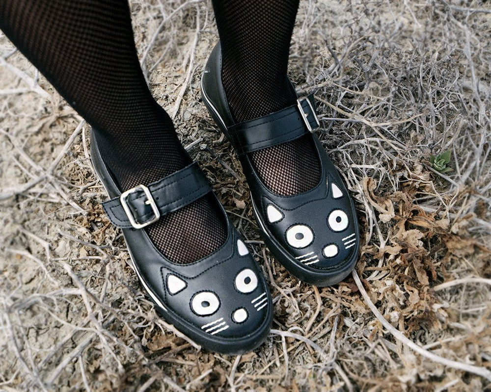 T.U.K. Shoes A9217L Black Kitty Face Mary Janes