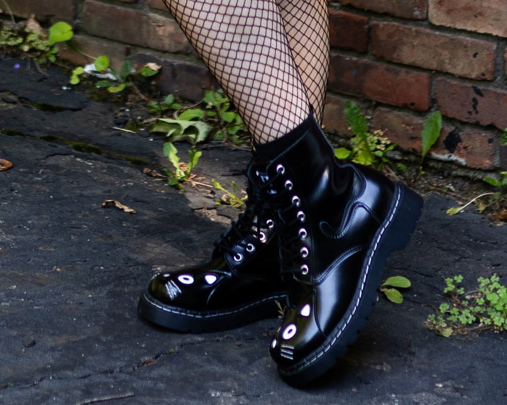 T.U.K. Shoes T2343 Black Leather Kitty Boot