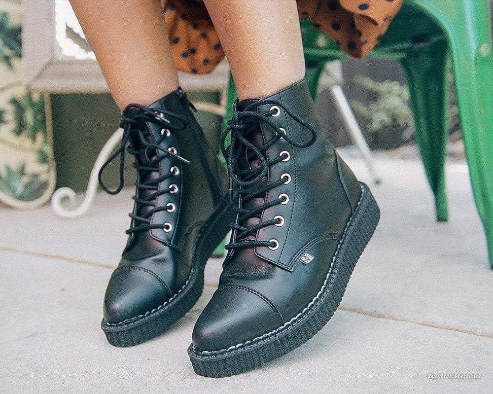 T.U.K. Shoes A9636 Black TUKskin™ Pointed Lace Up Boot