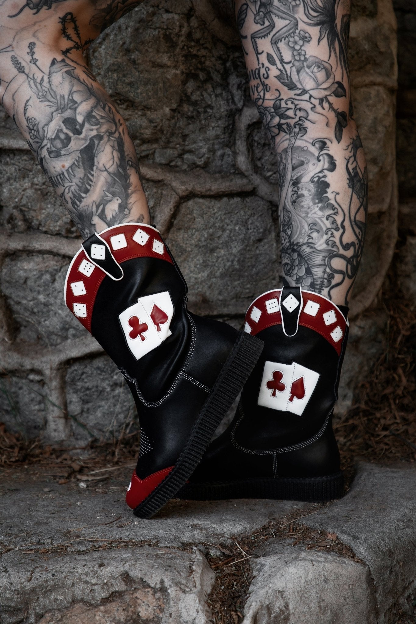 T.U.K. Shoes A3440 Black & Red Playing Cards Western Creeper Boot
