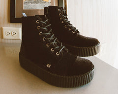 T.U.K. Shoes V9758L Black Velvet 7-Eye Viva Mondo Boot
