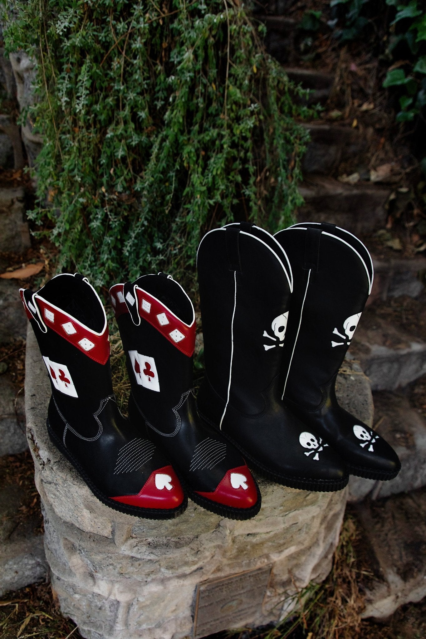 T.U.K. Shoes A3439 Black Skull Western Creeper Boot