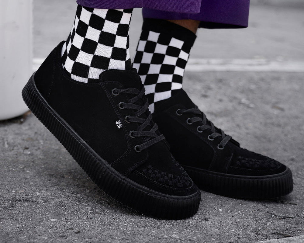 T.U.K. Shoes A3313 Black Suede Lace-Up Creeper Sneaker