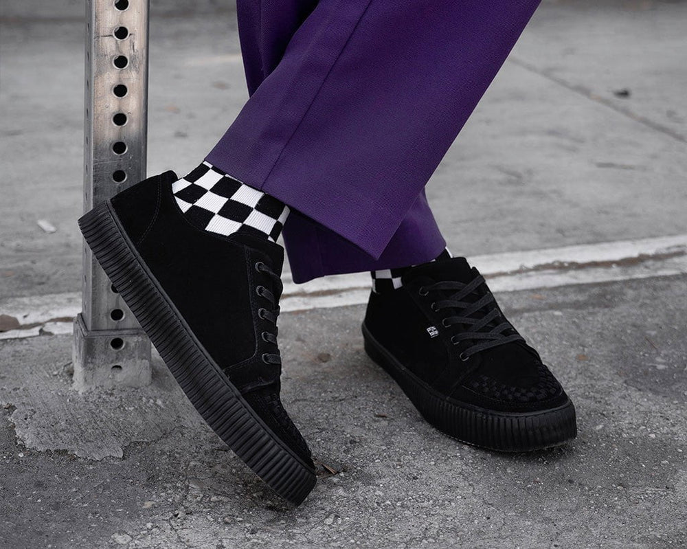 T.U.K. Shoes A3313 Black Suede Lace-Up Creeper Sneaker