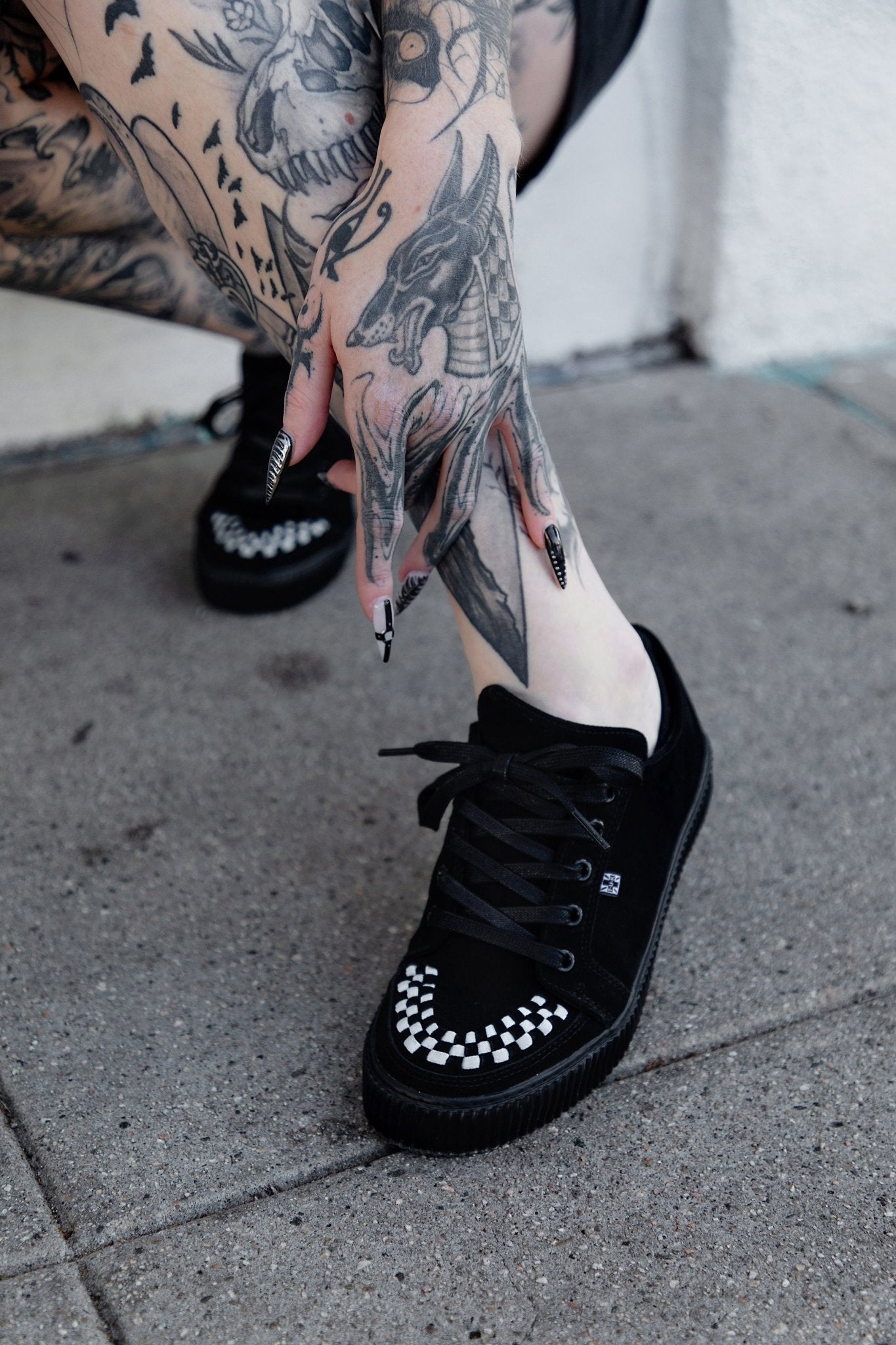 T.U.K. Shoes A3430 Black & White Suede Lace-Up Creeper Sneaker
