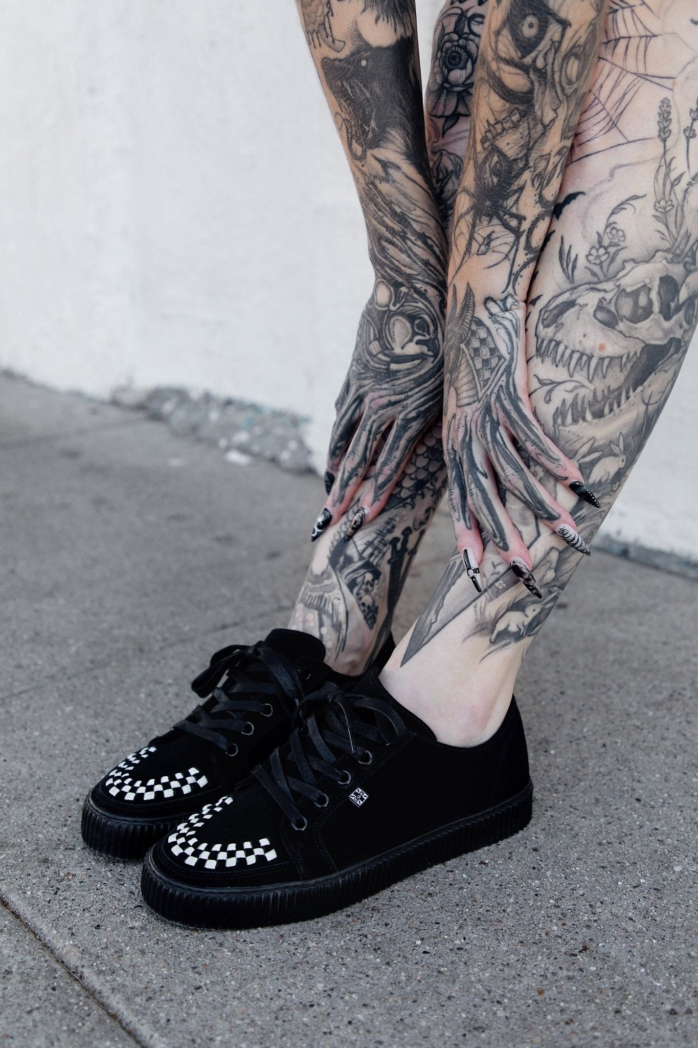 T.U.K. Shoes A3430 Black & White Suede Lace-Up Creeper Sneaker