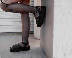 T.U.K. Shoes V3358L Black Leather Interlace Viva Mondo Sandal