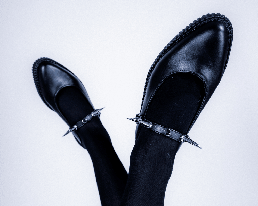 T.U.K. Shoes A9769L Black TUKskin™ Spike Strap Pointed Mule