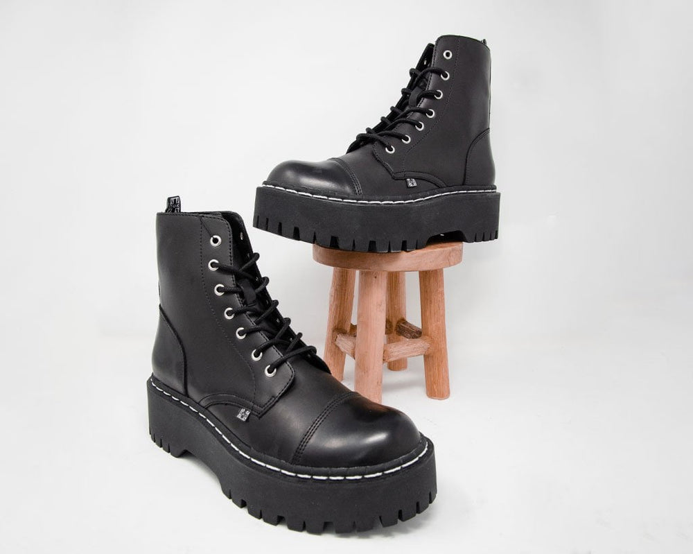 T.U.K. Shoes A9890 Black 7-Eye Double Decker Boot