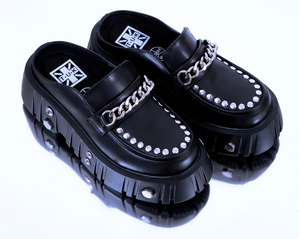 T.U.K. Shoes A3380 Black TUKskin Chain Airship Mule