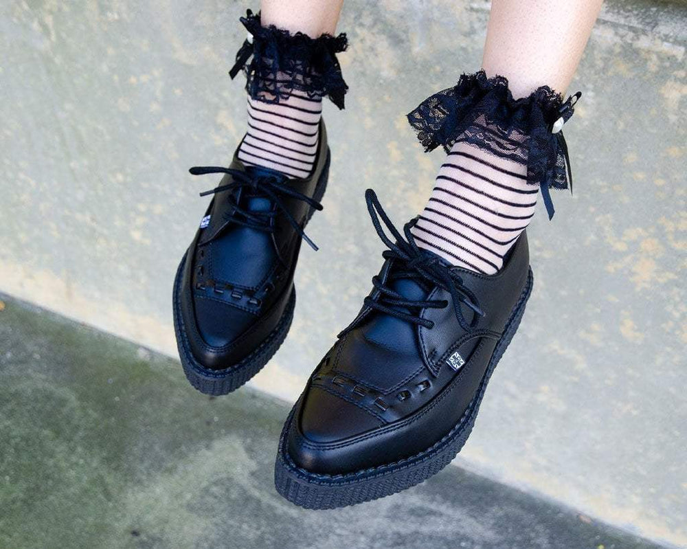 T.U.K. Shoes A8533 Black Leather Lace Up Pointed Creeper