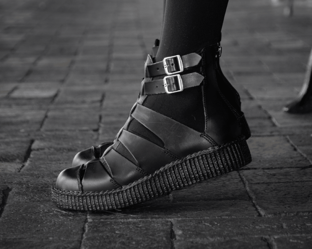 T.U.K. Shoes V9577L Black TUKskin™ Gladiator Viva Low Sandal