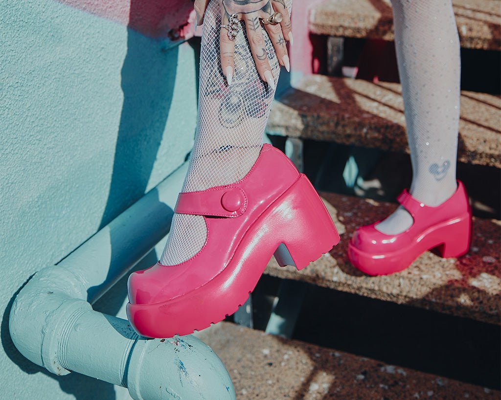 T.U.K. Shoes A3219L Pink Liquid Bubble Mary Jane Platform