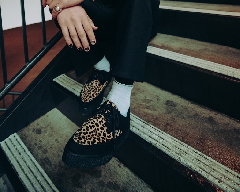 T.U.K. Shoes Black & Leopard Tie Pointed Lace Up EZC