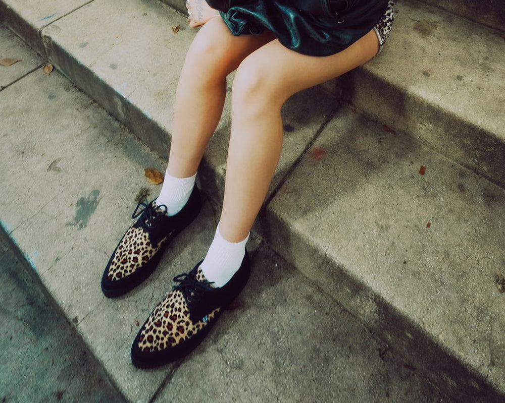 T.U.K. Shoes Black & Leopard Tie Pointed Lace Up EZC