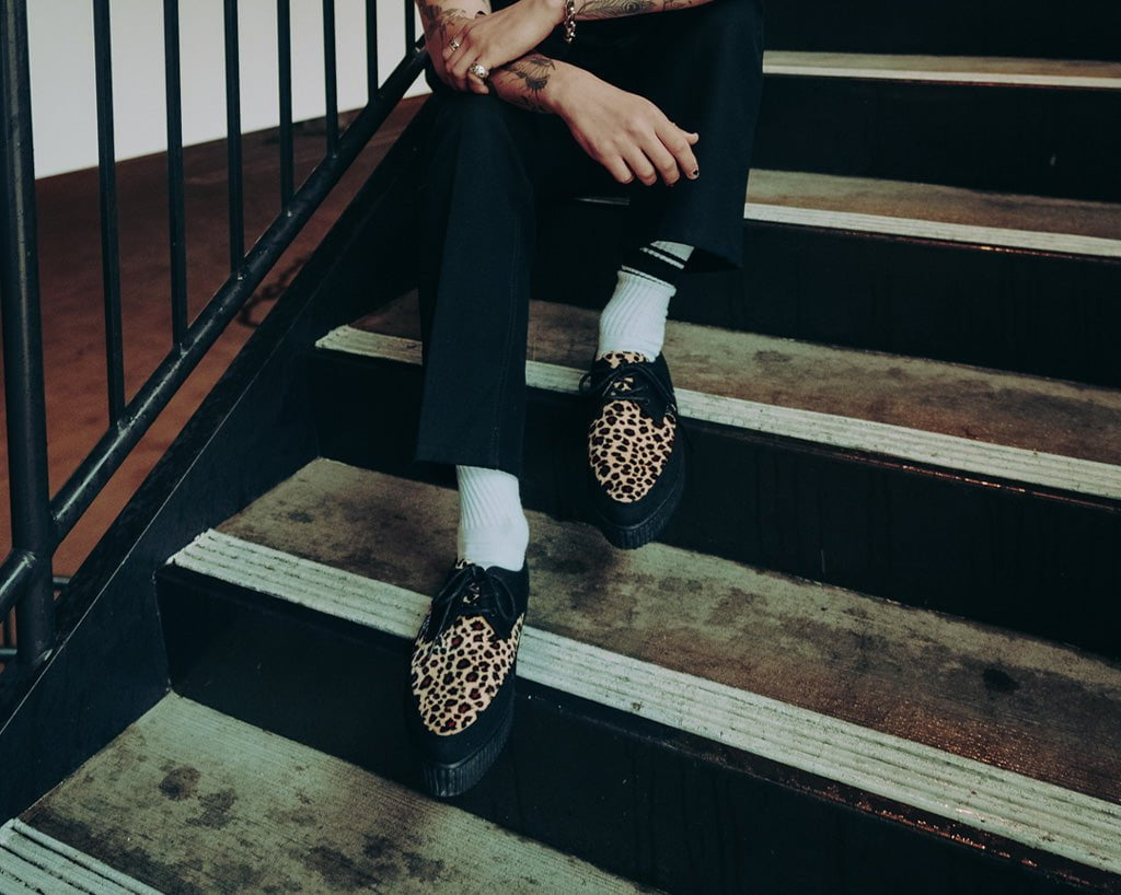 T.U.K. Shoes Black & Leopard Tie Pointed Lace Up EZC