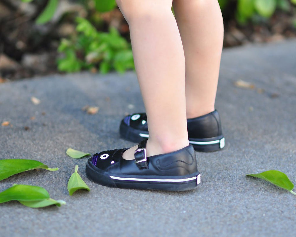 T.U.K. Shoes A9725B Black & White Kitty Mary Jane Toddler Sneaker