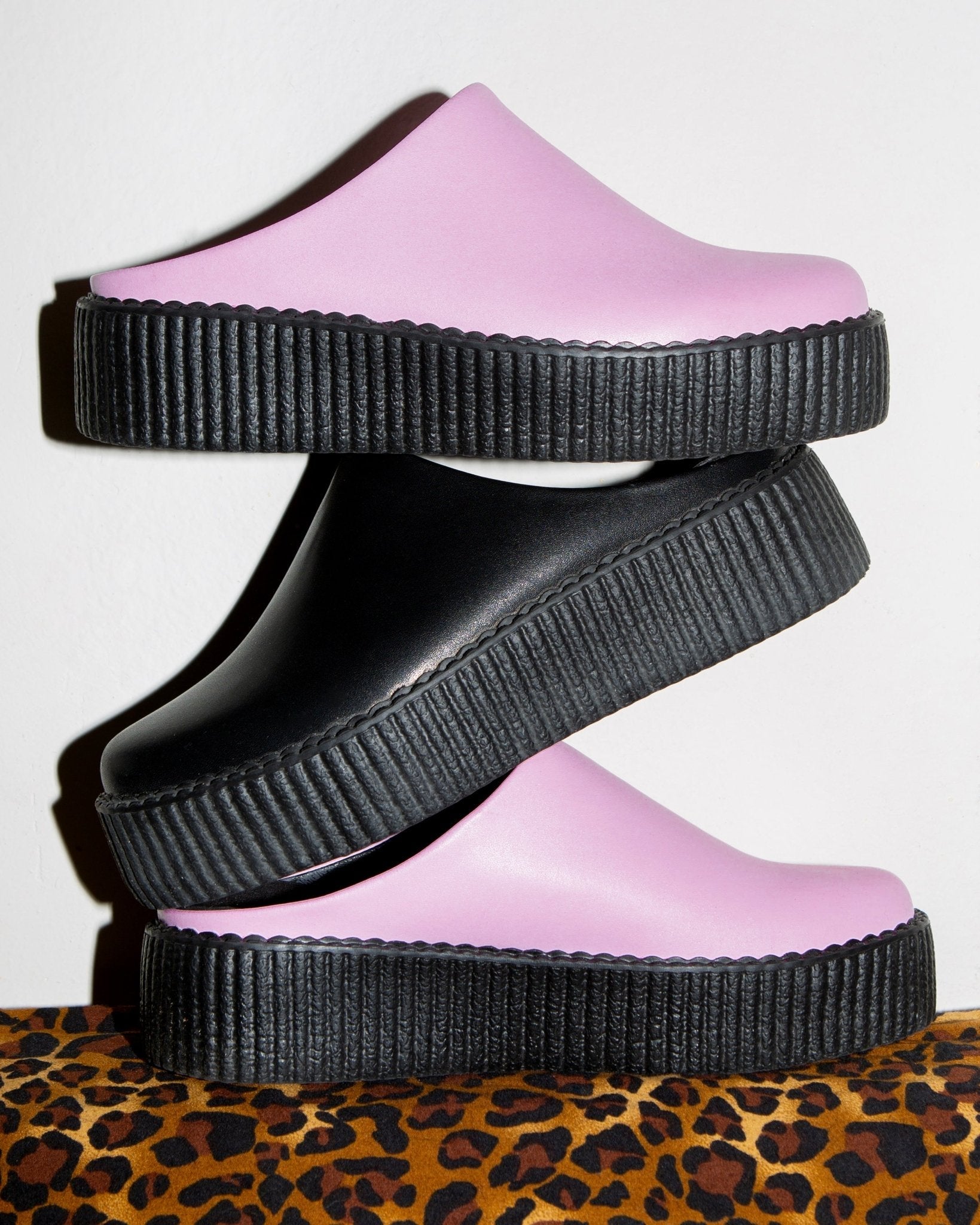 T.U.K. Shoes V3372L Pink Leather Viva Mondo Creeper Clog
