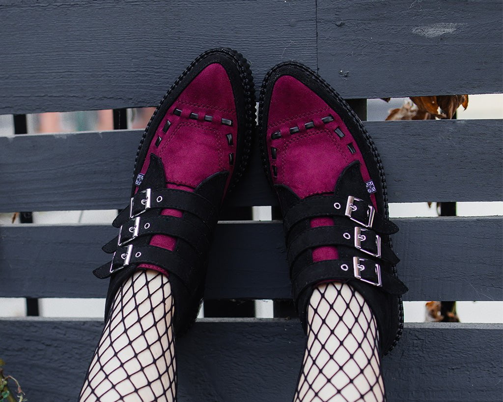 T.U.K. Shoes A3290 Black & Burgundy 3-Buckle Pointed Creeper Boot
