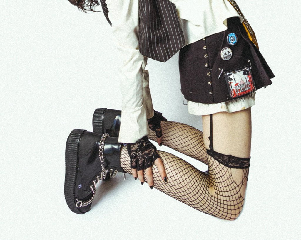 T.U.K. Shoes V3271 Black Haze Spike & Chain Viva Mondo Boot