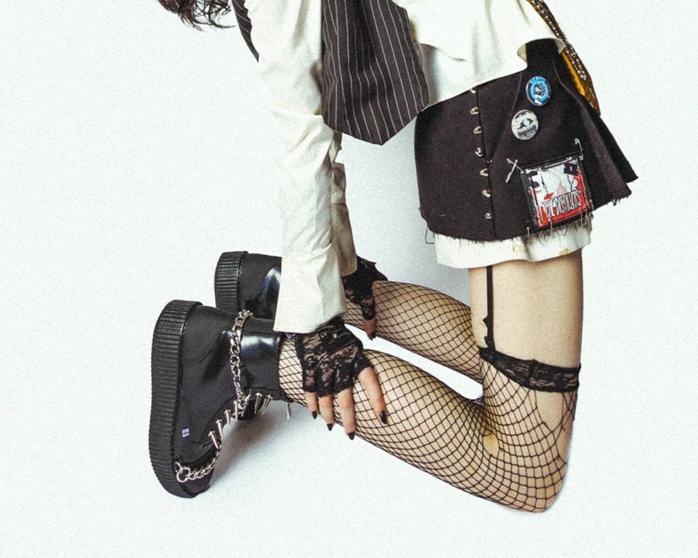 T.U.K. Shoes V3271 Black Haze Spike & Chain Viva Mondo Boot