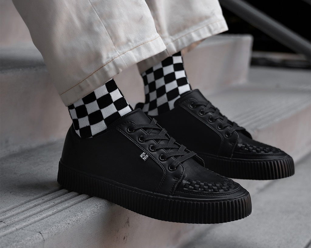 T.U.K. Shoes A3314 Black Leather Lace-Up Creeper Sneaker