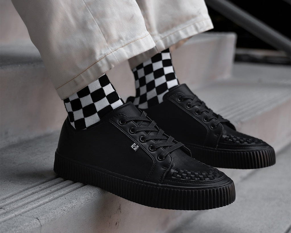 T.U.K. Shoes A3314 Black Leather Lace-Up Creeper Sneaker