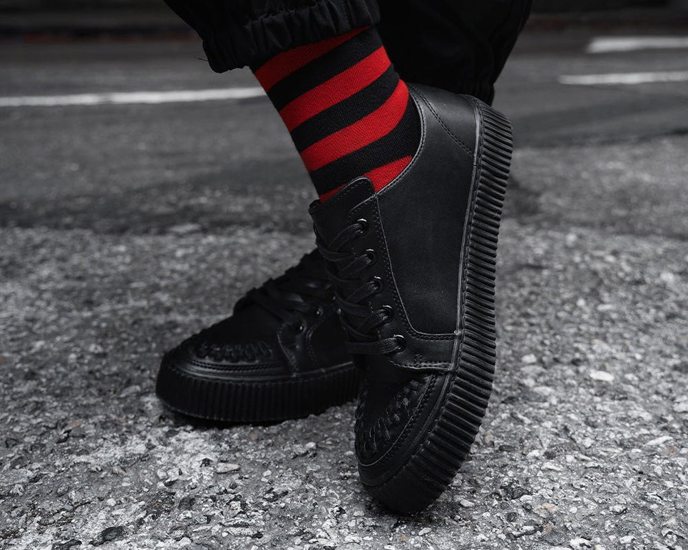 T.U.K. Shoes A3314 Black Leather Lace-Up Creeper Sneaker