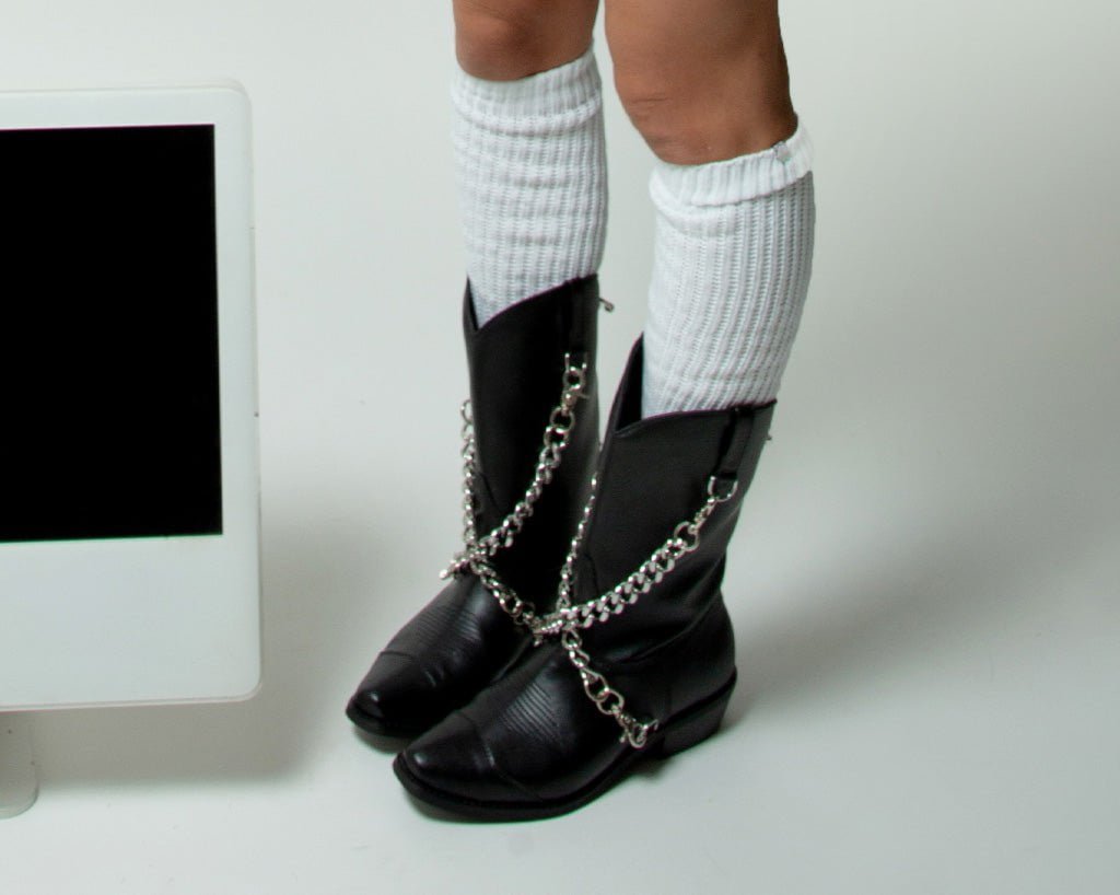 T.U.K. Shoes A3220L Black Chain Western Boot
