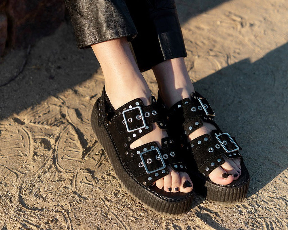 T.U.K. Shoes V3343L Black Suede Flat Stud Viva Mondo Sandal