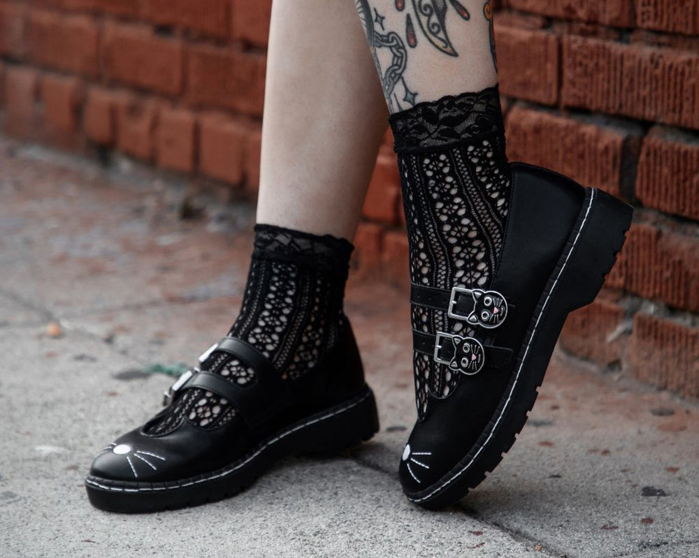 T.U.K. Shoes A3363L Black Leather 2-Buckle Kitty Mary Jane