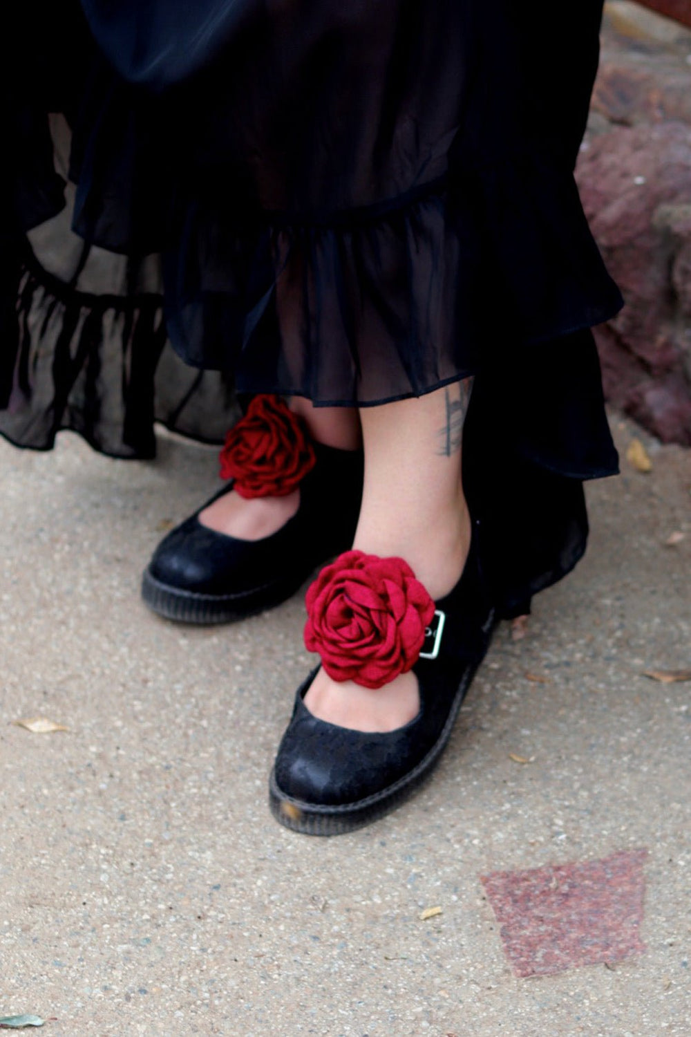 T.U.K. Shoes F3406L Black TUKskin Flower Lace Viva Low Mary Jane