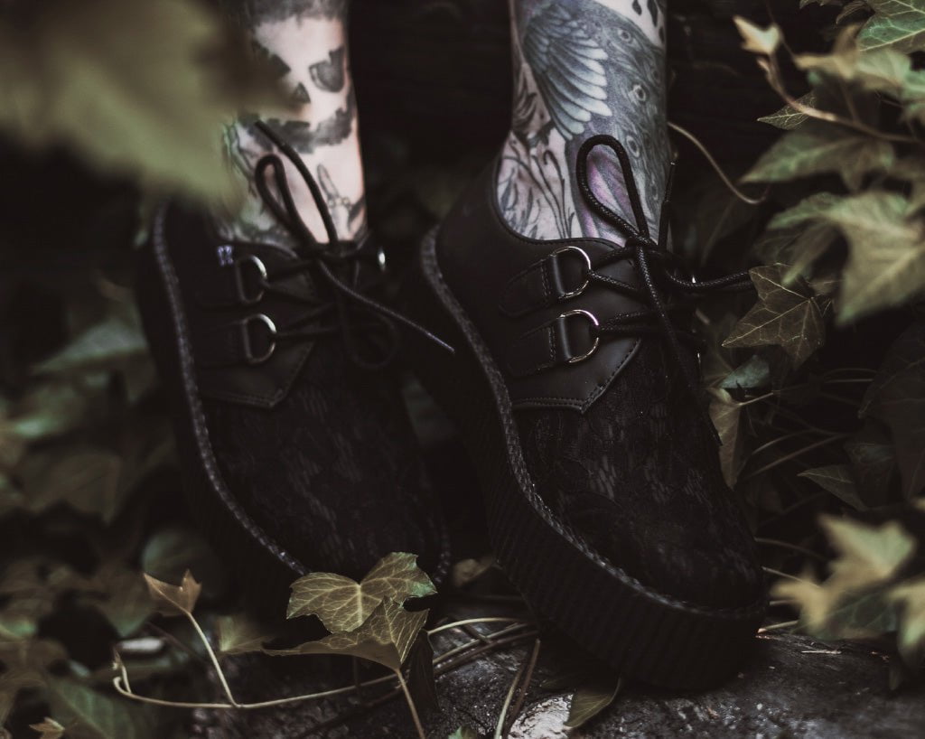 T.U.K. Shoes V3164 Black Lace Viva Mondo Creeper