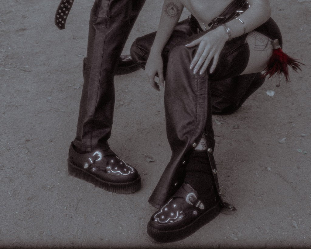T.U.K. Shoes V3287 Black TUKskin Western Buckle Viva Mondo Creeper