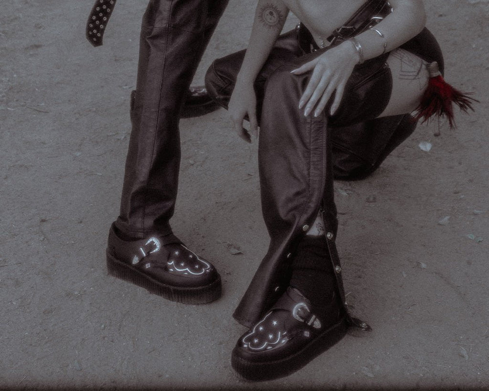 T.U.K. Shoes V3287 Black TUKskin Western Buckle Viva Mondo Creeper