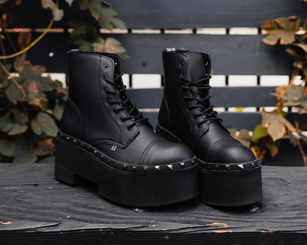 T.U.K. Shoes A3333 Black TUKskin 7-Eye Dino Flat Boot