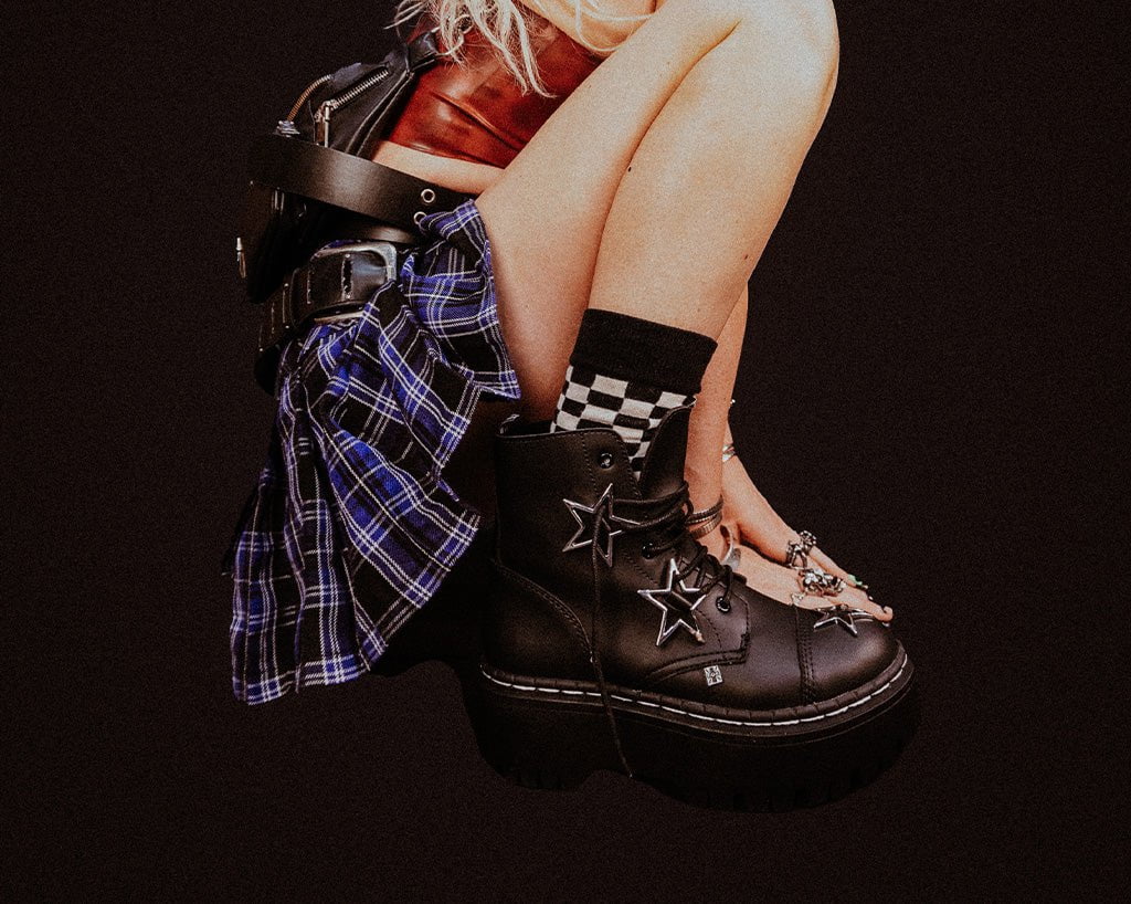 T.U.K. Shoes A3276 Black Star 7-Eye Double Decker Boot