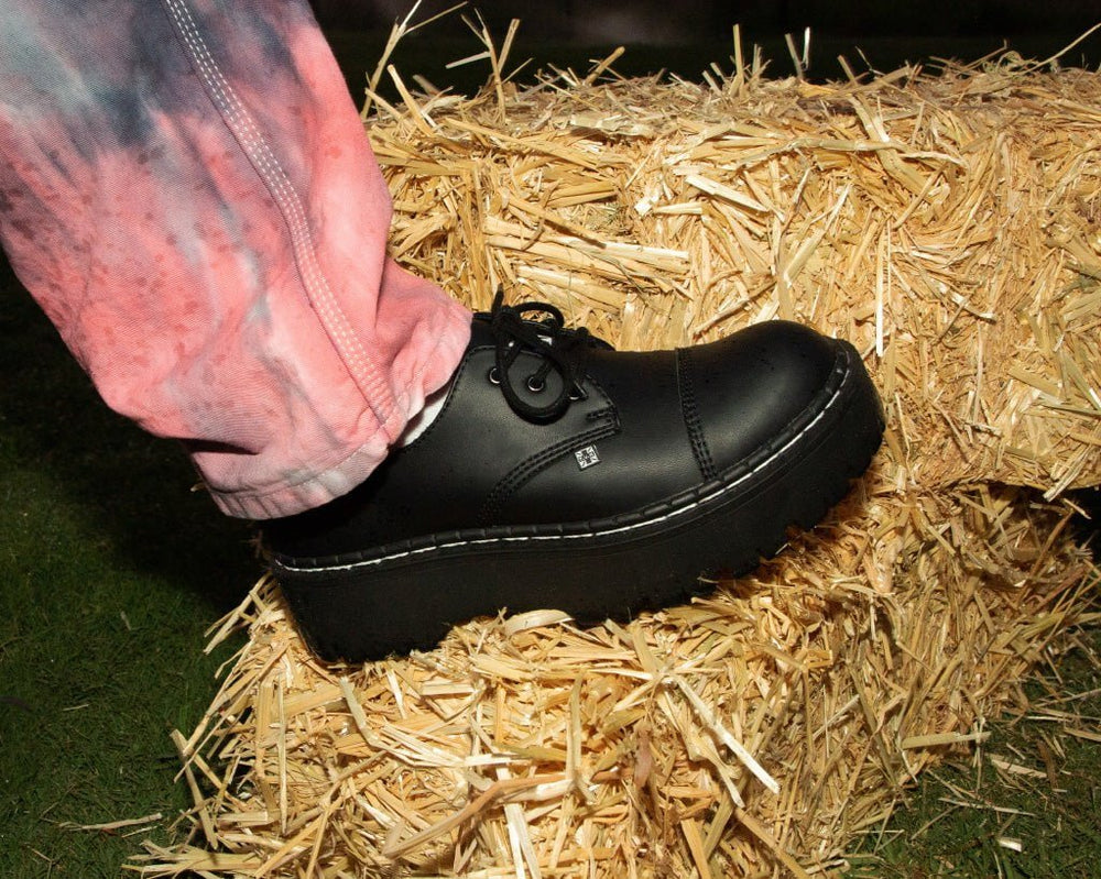 T.U.K. Shoes A3222 Black Cap Toe Double Decker Brogue